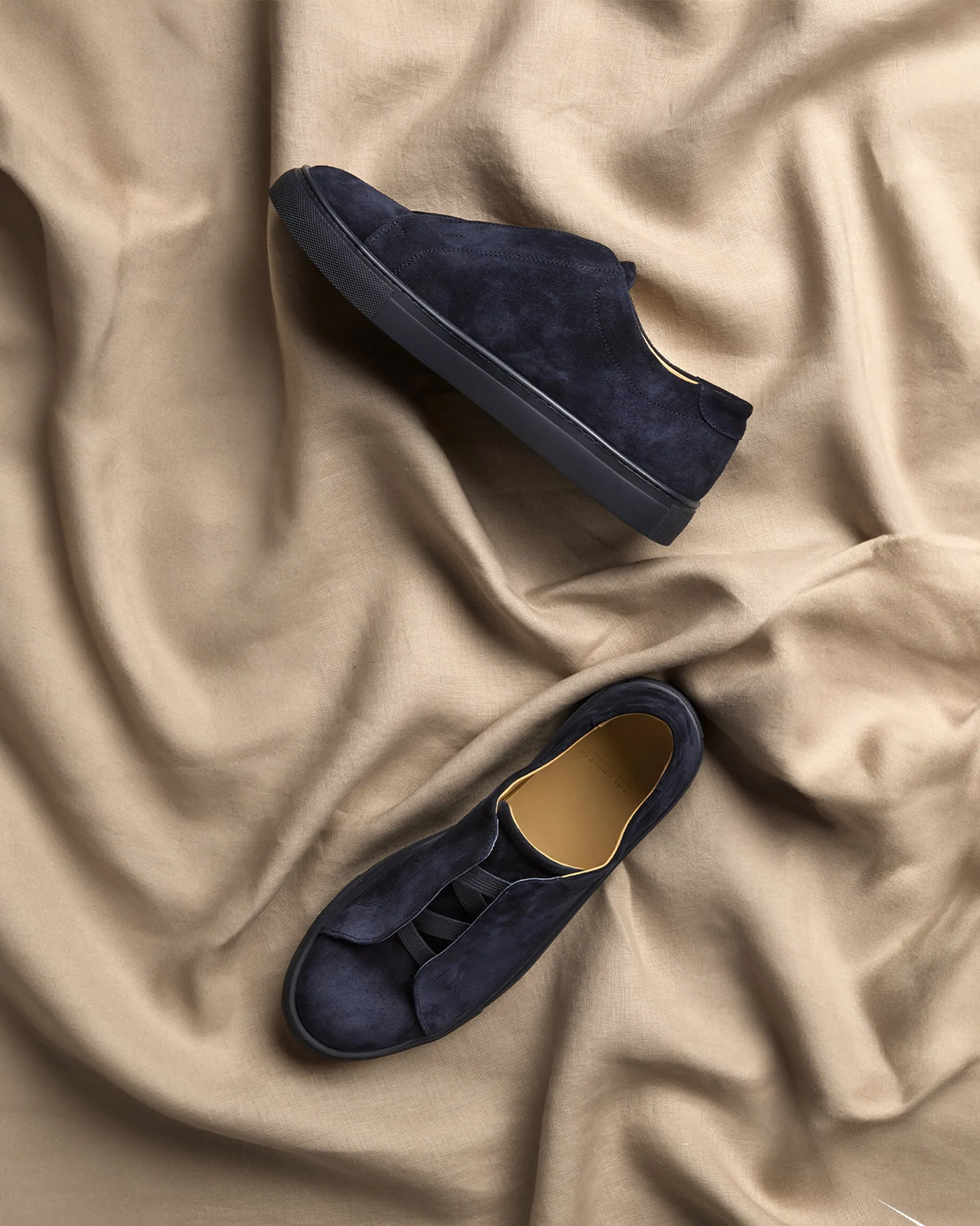 Aln – Midnight Blue Suede