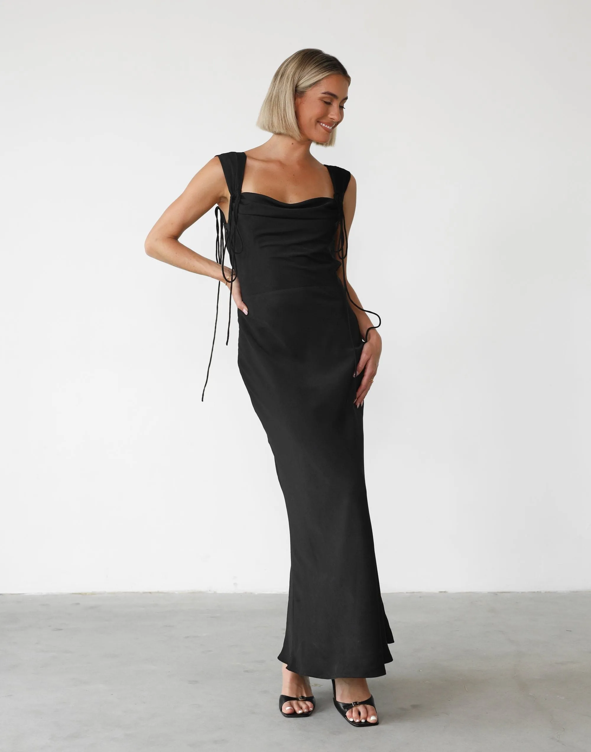 Pichola Maxi Dress (Black)