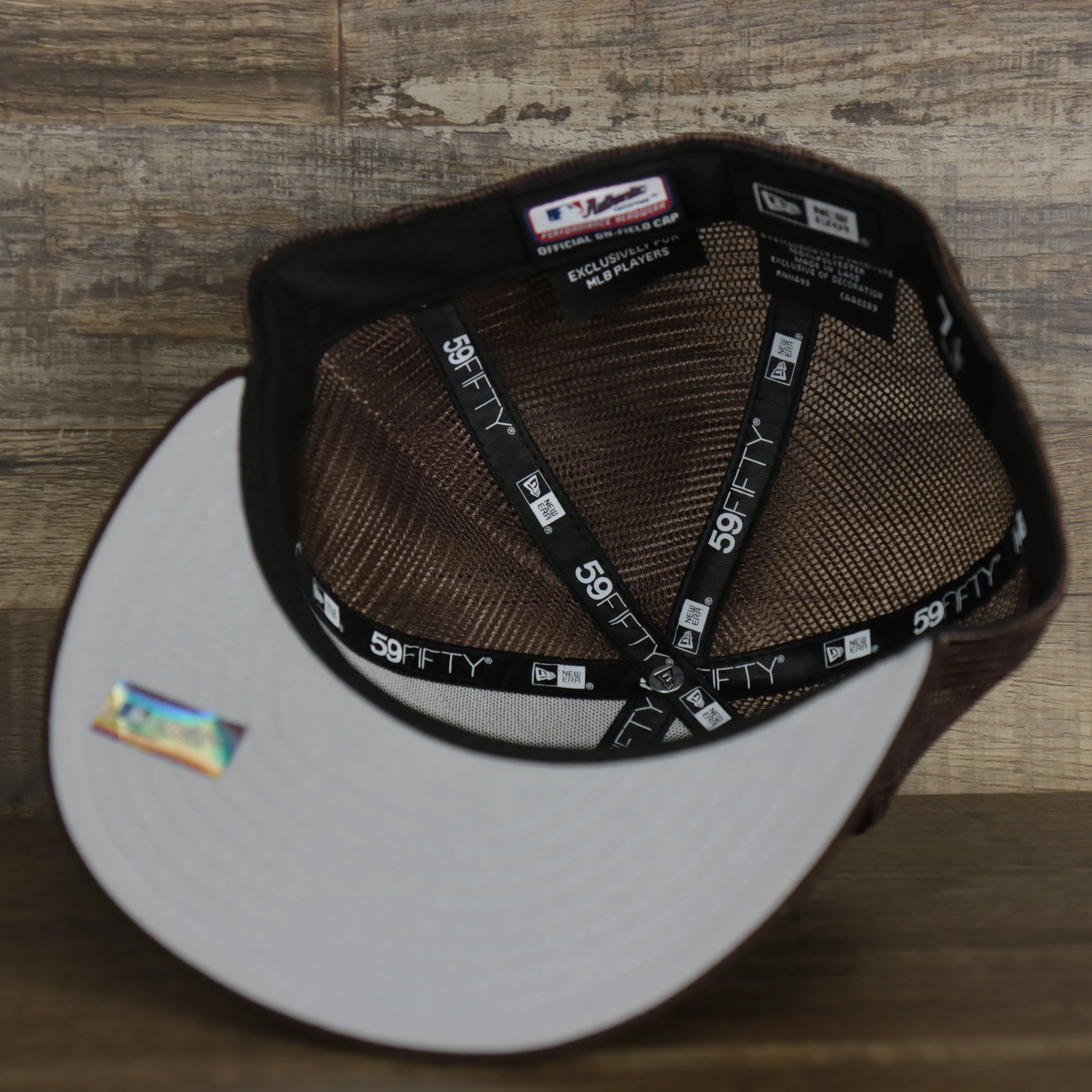 San Diego Padres Onfield 2022 Batting Practice 59Fifty Trucker Hat | Brown